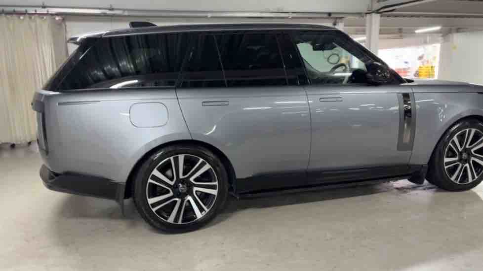 More views of Land Rover Range Rover