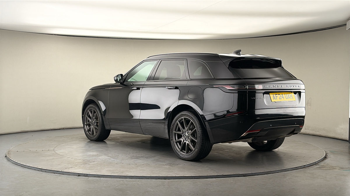 Land Rover Range Rover Velar Image 2