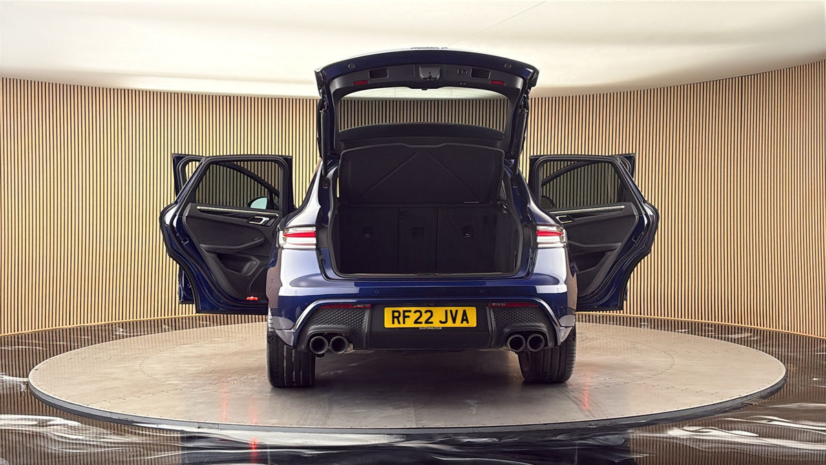 More views of Porsche Macan