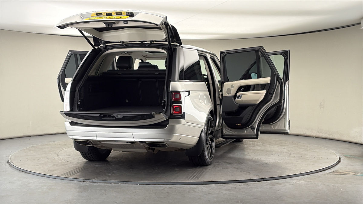 More views of Land Rover Range Rover