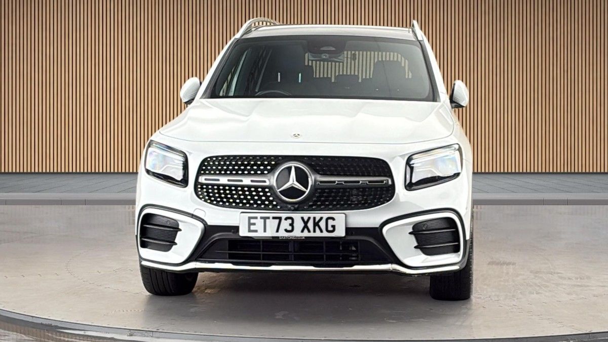 Mercedes-Benz GLB Image 3