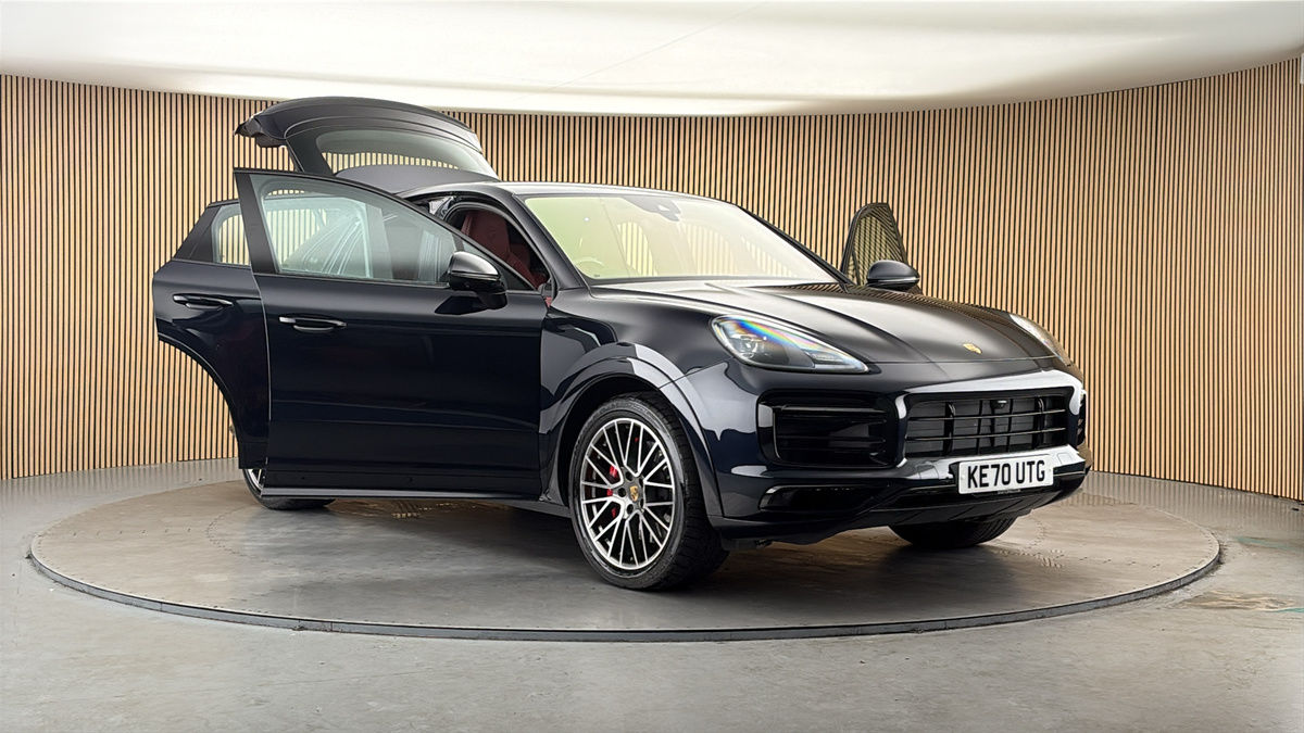 More views of Porsche Cayenne