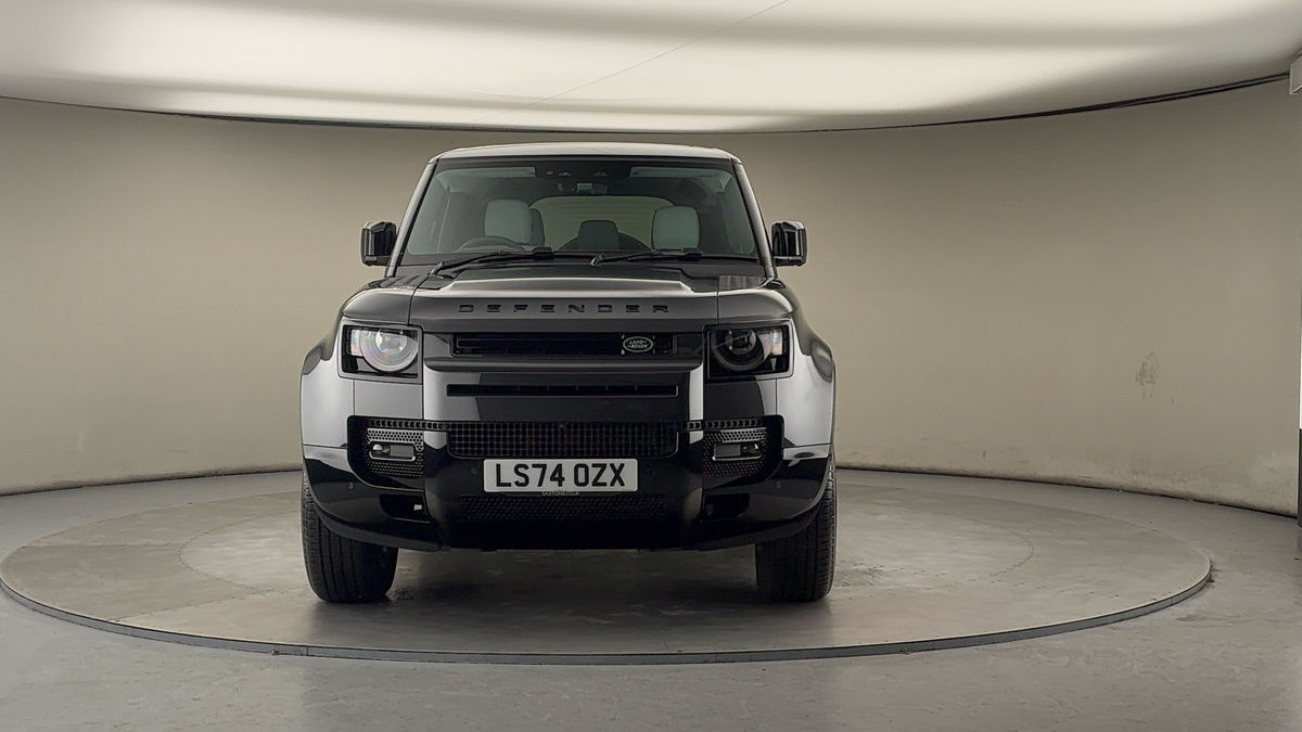 Land Rover Defender 110 Image 3