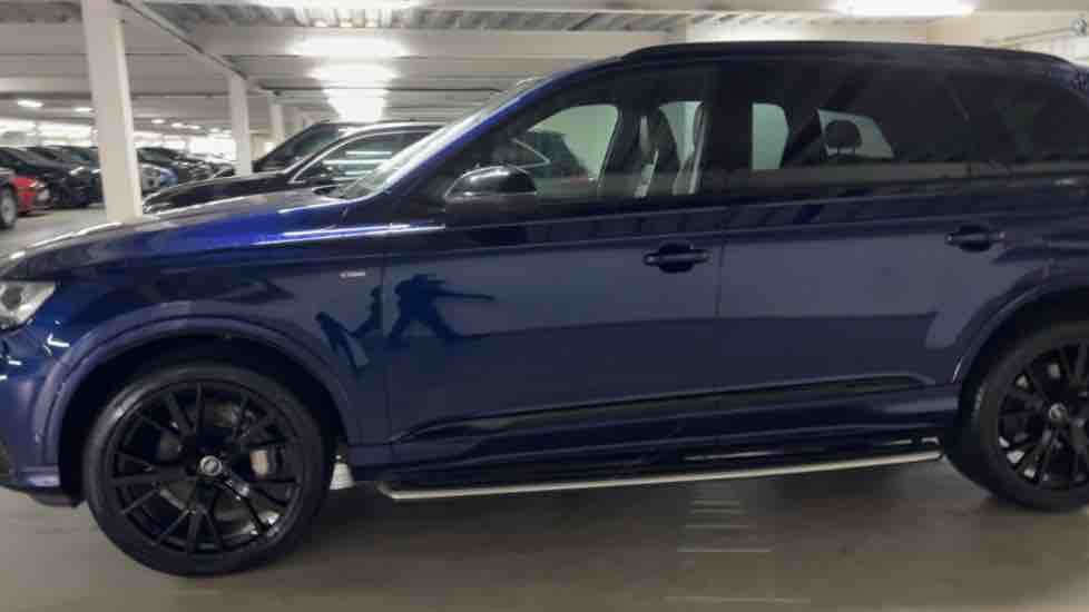More views of Audi Q7