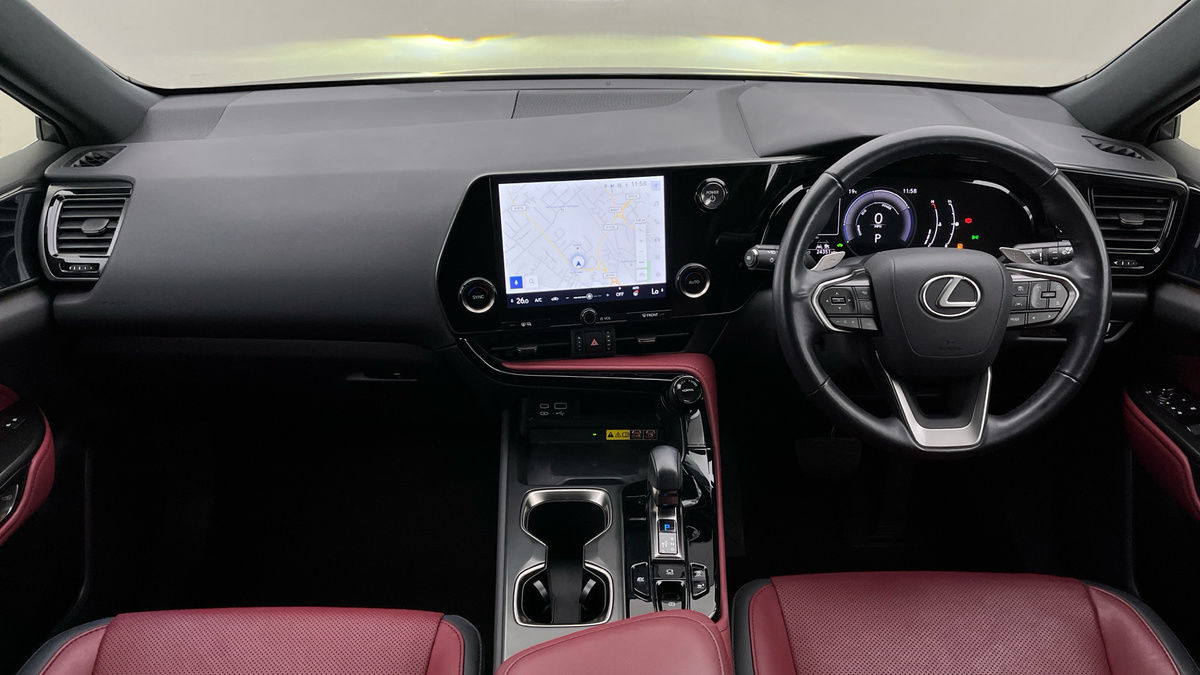 Lexus NX Image 12