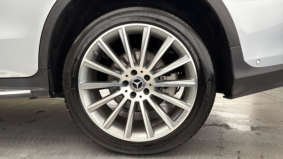 Mercedes-Benz GLC Image 10