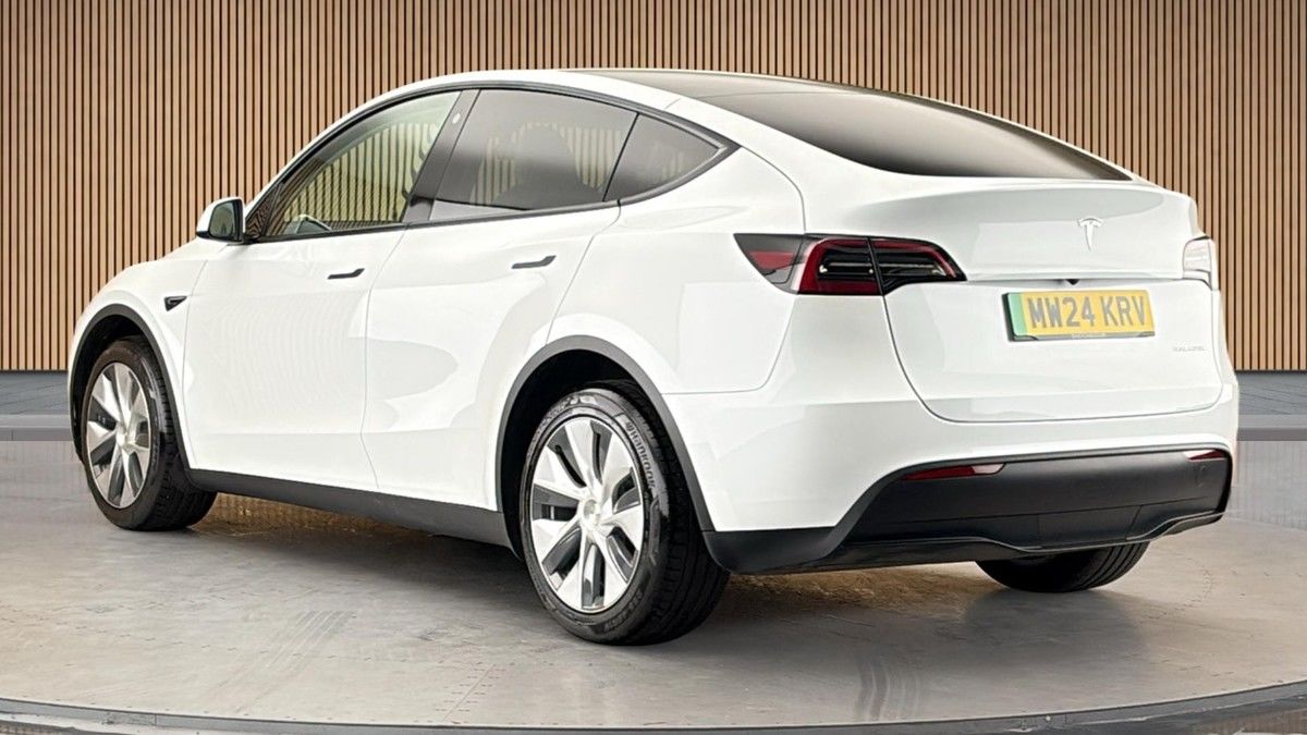Tesla Model Y Image 2