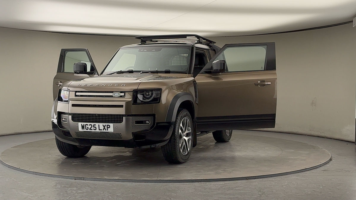 More views of Land Rover Defender 90