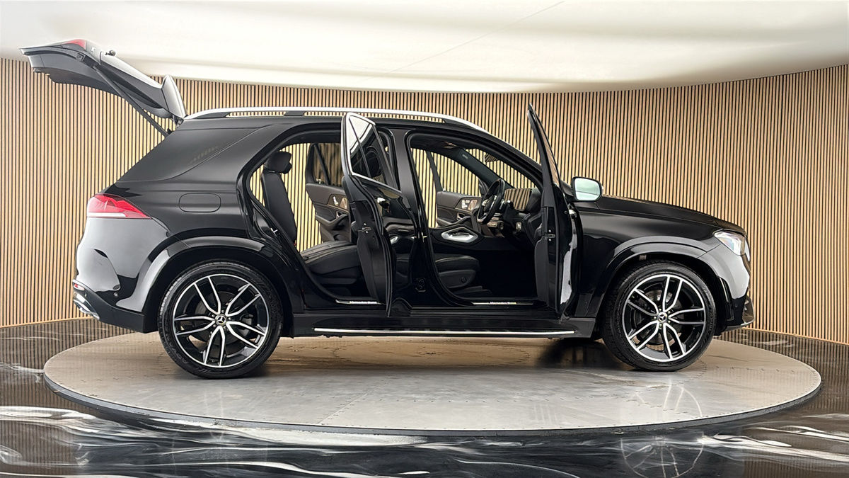 More views of Mercedes-Benz GLE