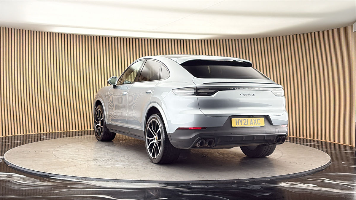 More views of Porsche Cayenne