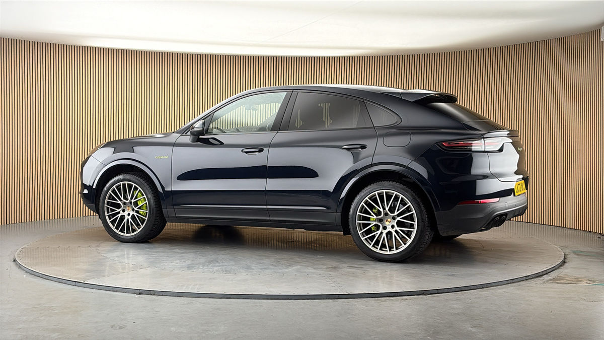 More views of Porsche Cayenne