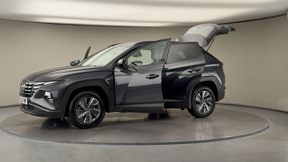 More views of Hyundai TUCSON