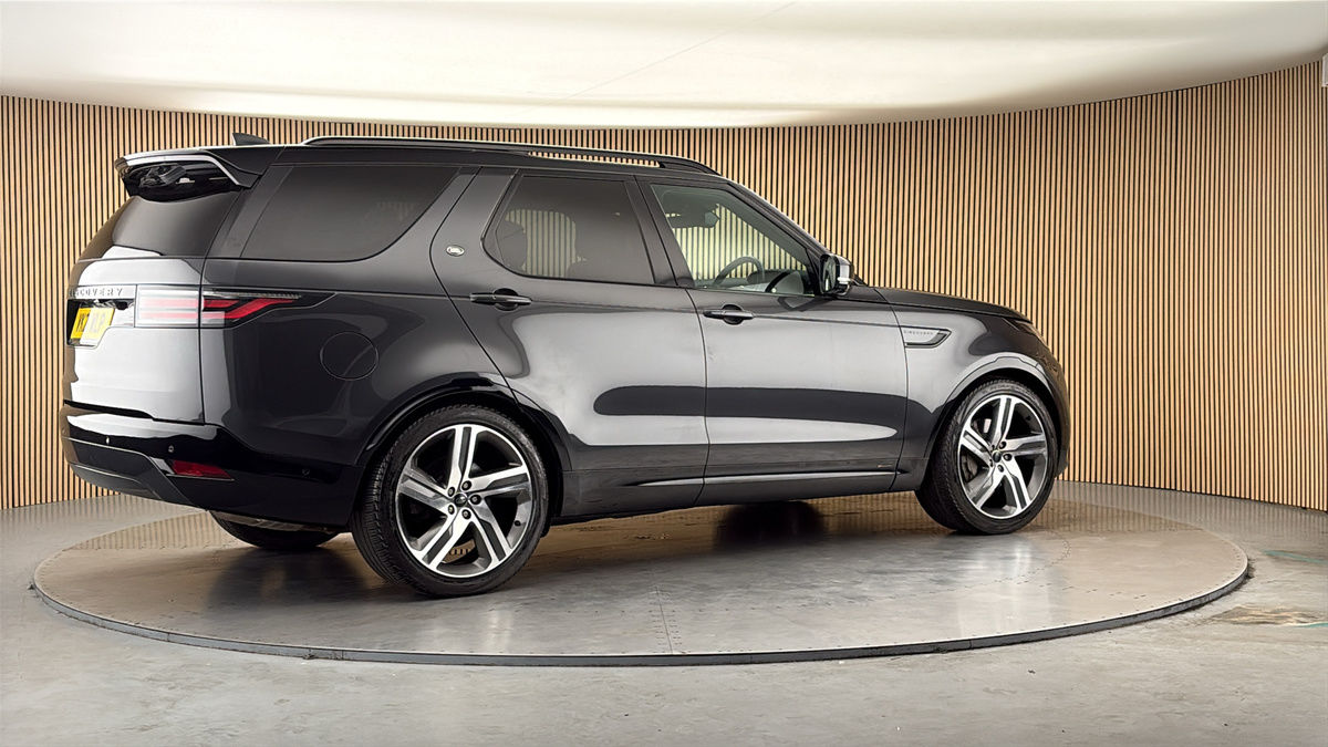 More views of Land Rover Discovery