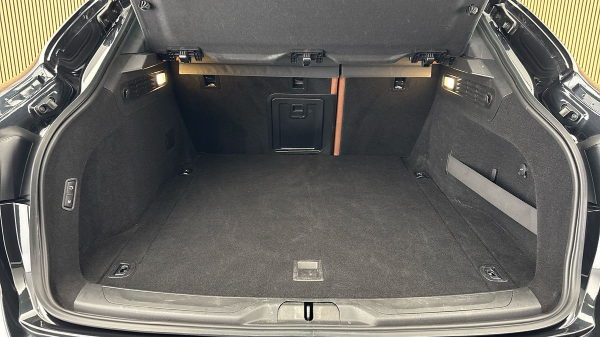Maserati Levante Image 11