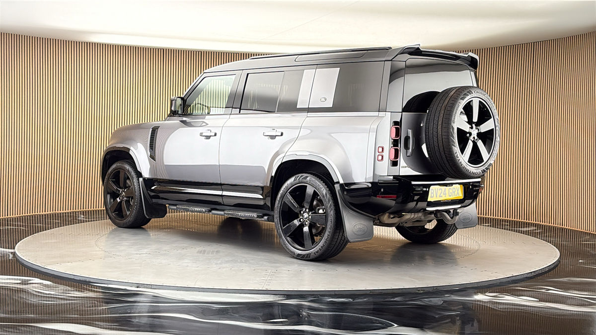 More views of Land Rover Defender 110