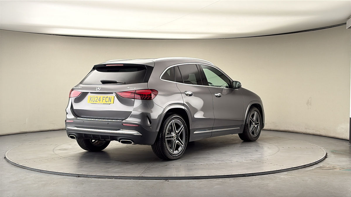 More views of Mercedes-Benz GLA