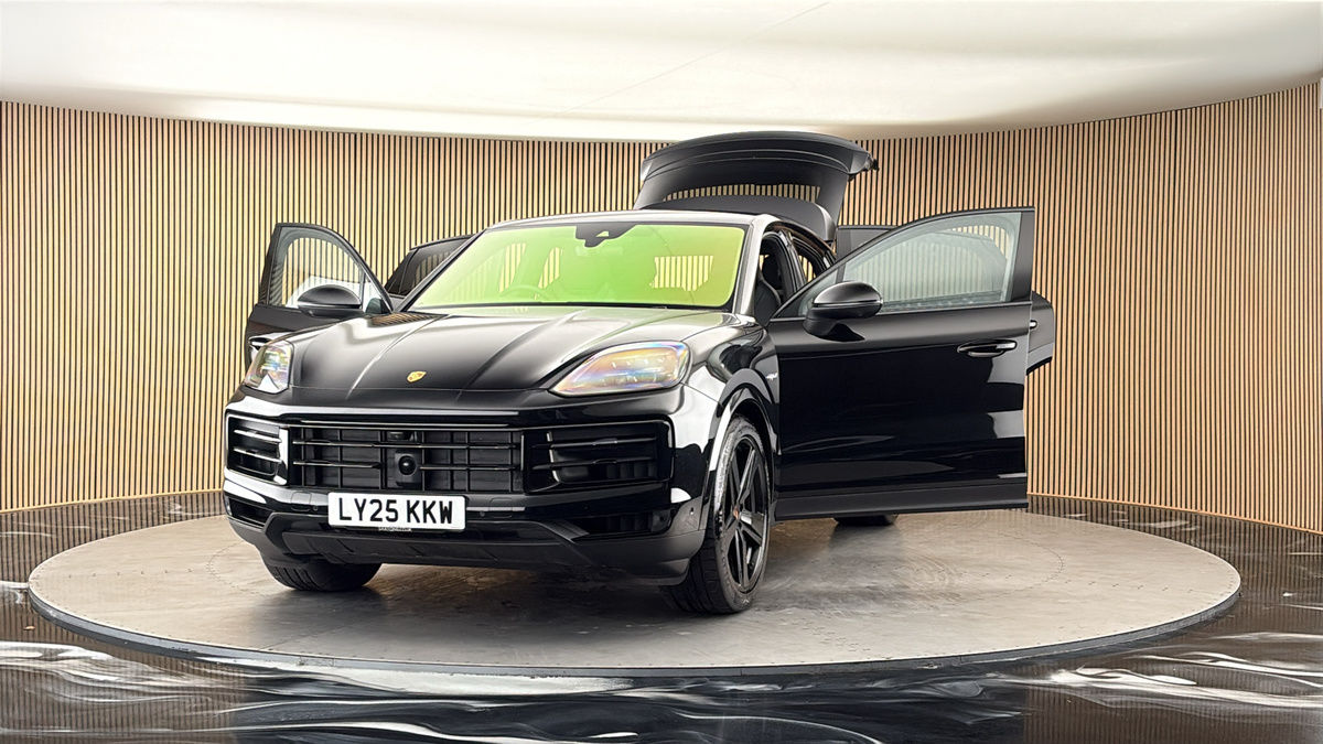 More views of Porsche Cayenne
