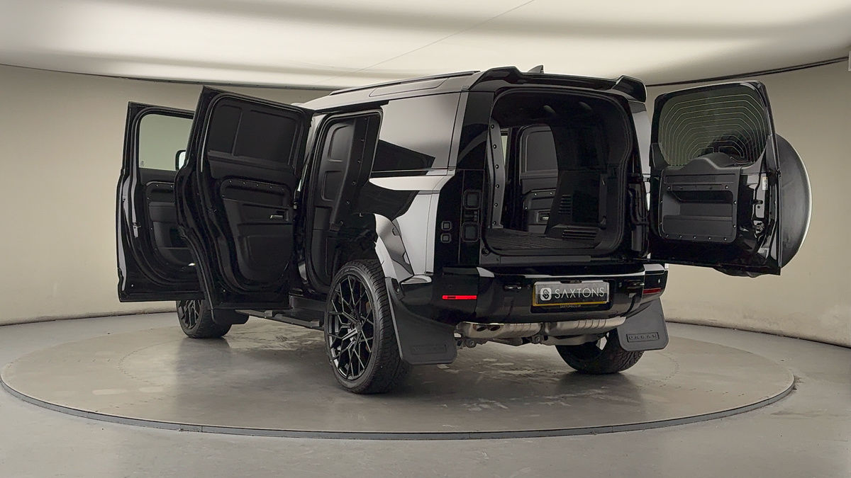 Land Rover Defender 110 Urban Image 23