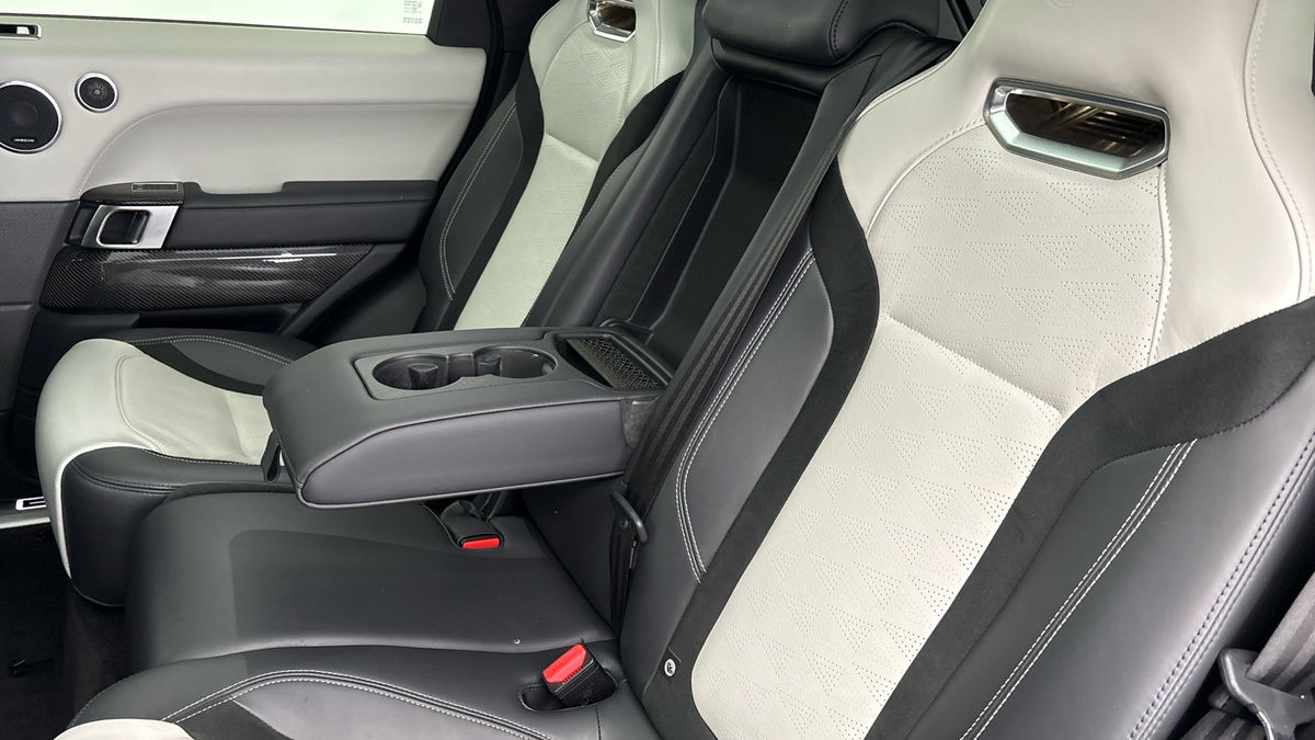 Land Rover Range Rover Sport Image 9