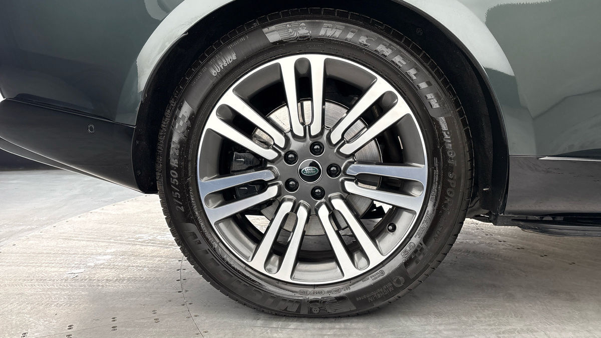 Land Rover Range Rover Image 10