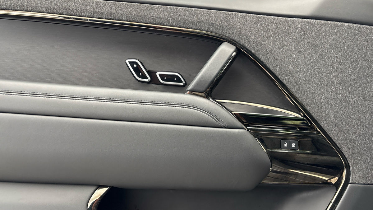Land Rover Range Rover Sport Image 19