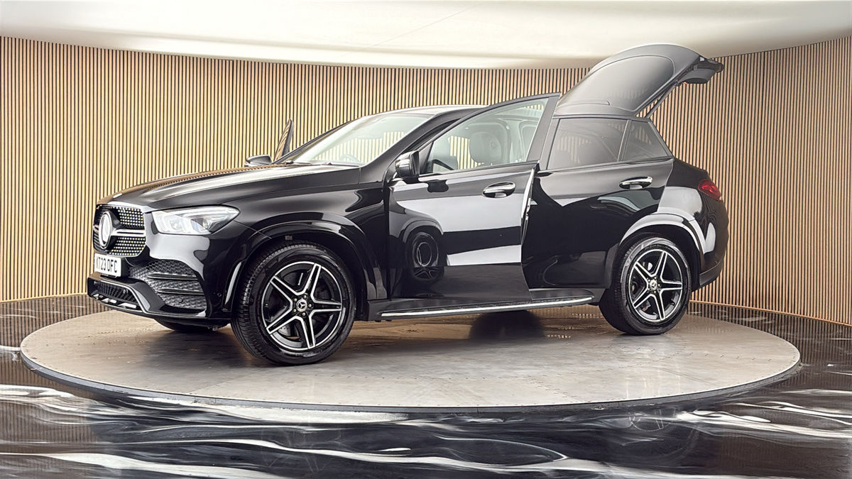 More views of Mercedes-Benz GLE