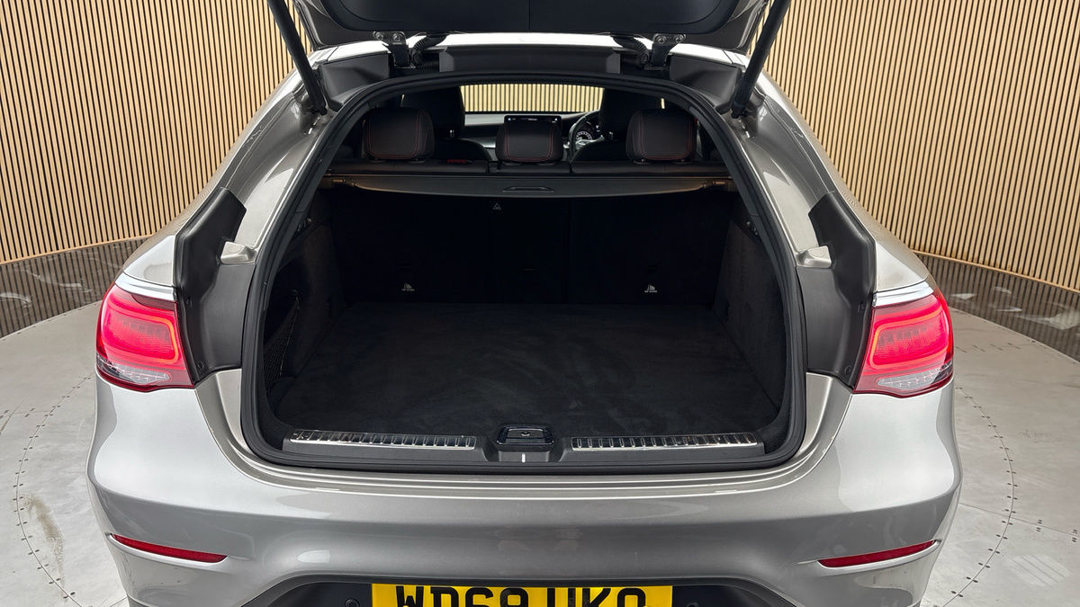Mercedes-Benz GLC Image 11