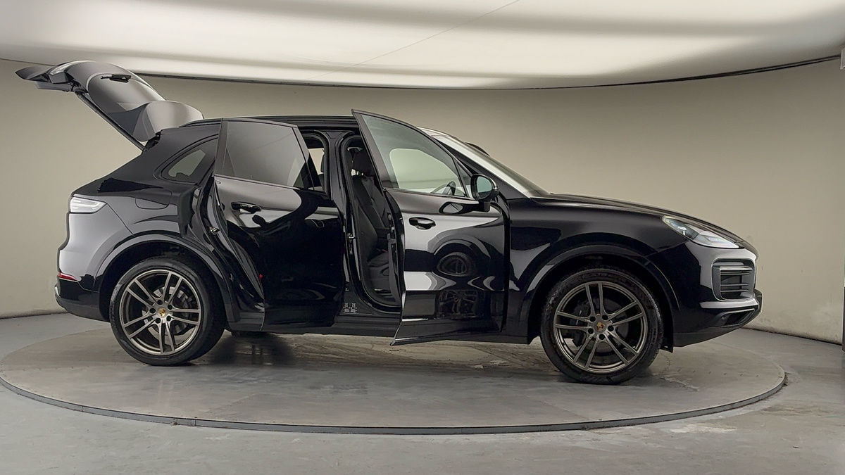 More views of Porsche Cayenne