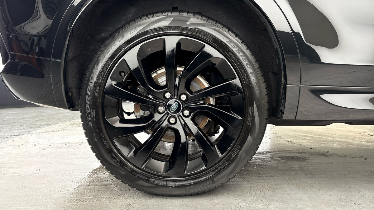 Land Rover Discovery Sport Image 10