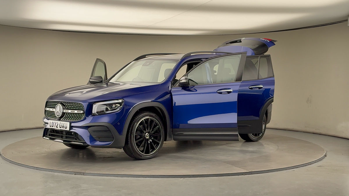 Mercedes-Benz GLB Image 22
