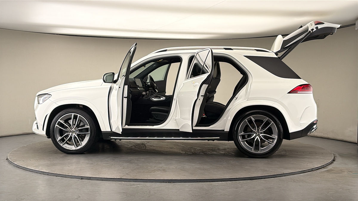 More views of Mercedes-Benz GLE