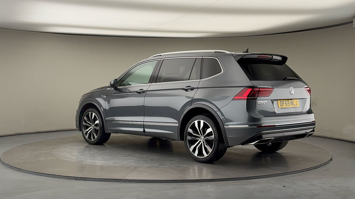 More views of Volkswagen Tiguan Allspace