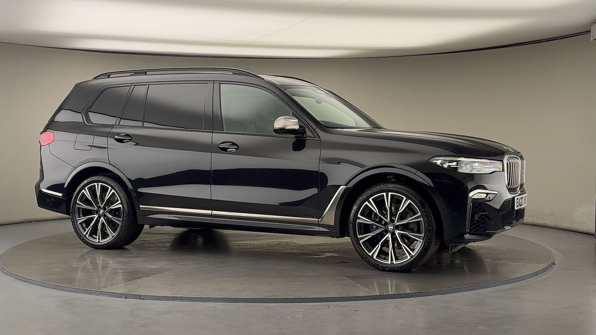 More views of BMW X7