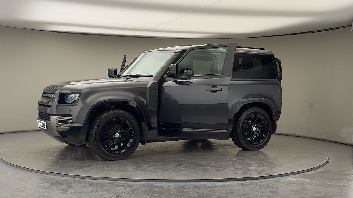 More views of Land Rover Defender 90