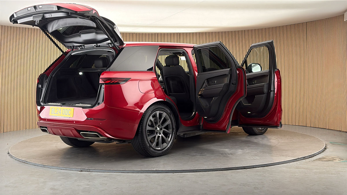 More views of Land Rover Range Rover Sport