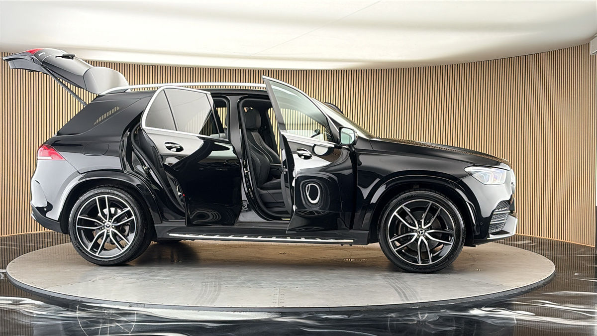 More views of Mercedes-Benz GLE