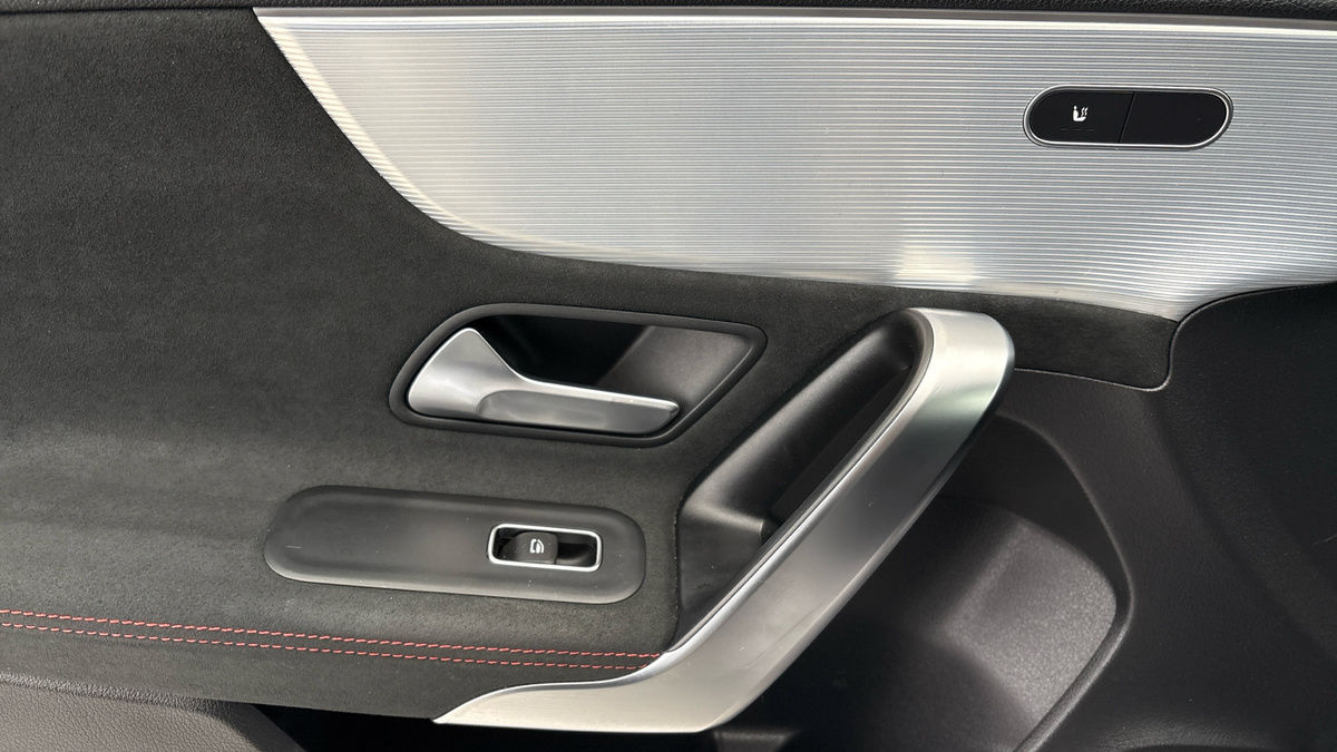 Mercedes-Benz A Class Image 19