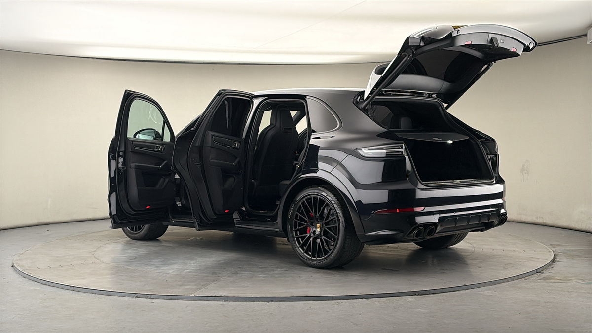 More views of Porsche Cayenne