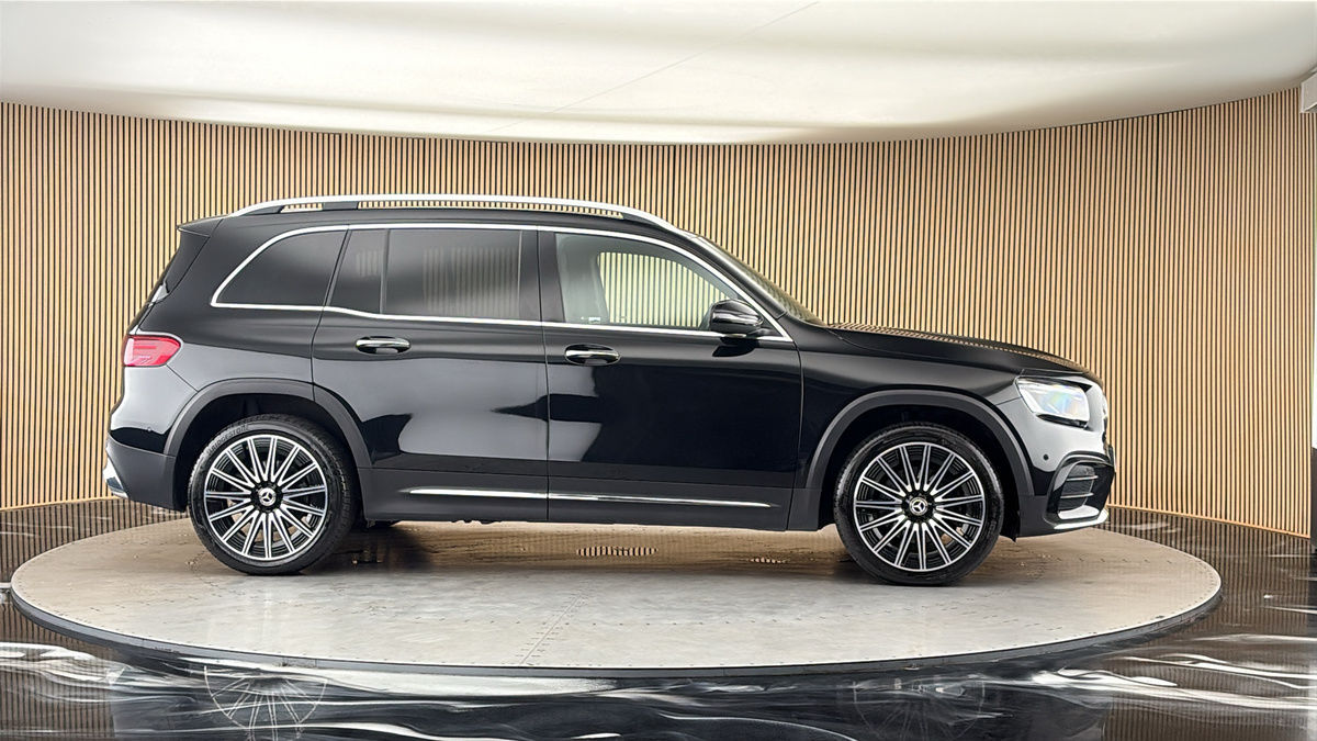More views of Mercedes-Benz GLB