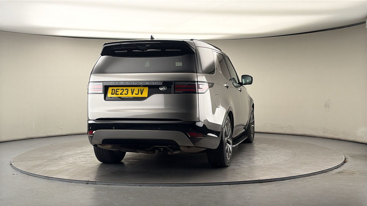 More views of Land Rover Discovery