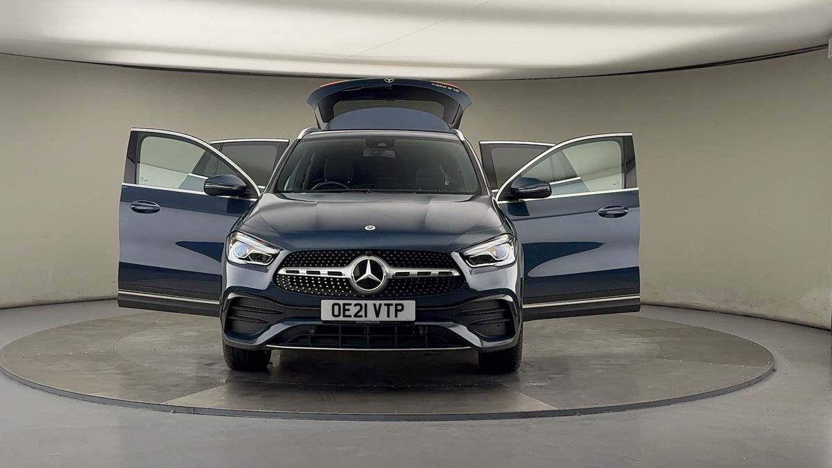 More views of Mercedes-Benz GLA