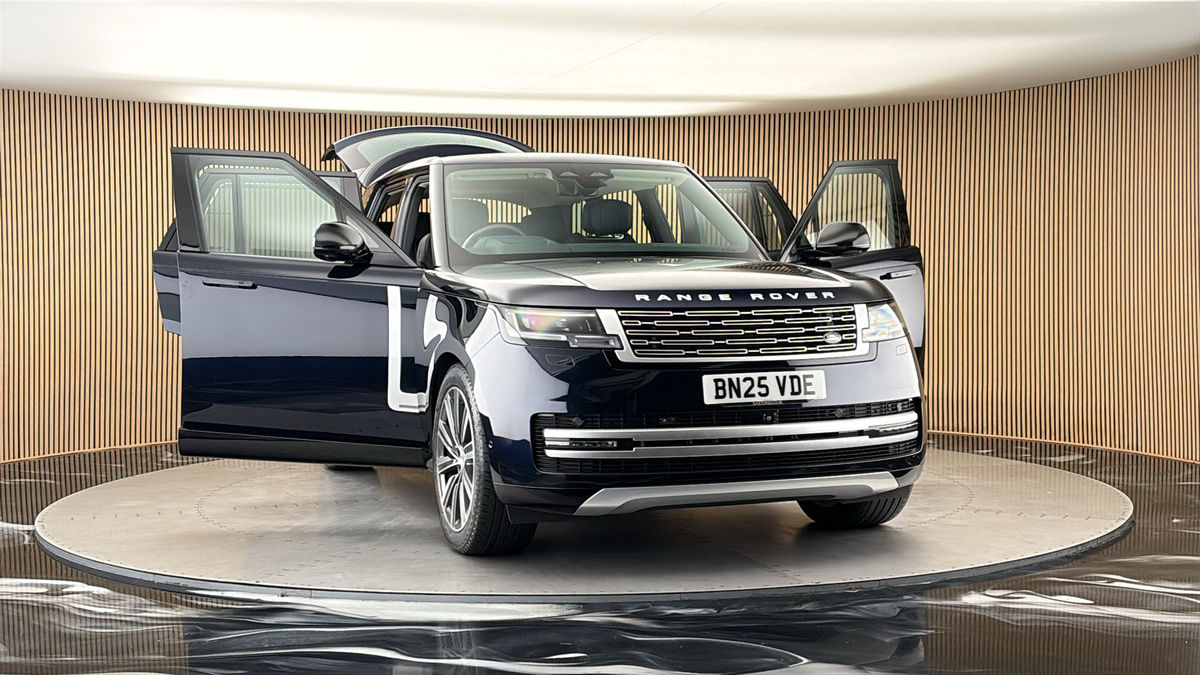 More views of Land Rover Range Rover
