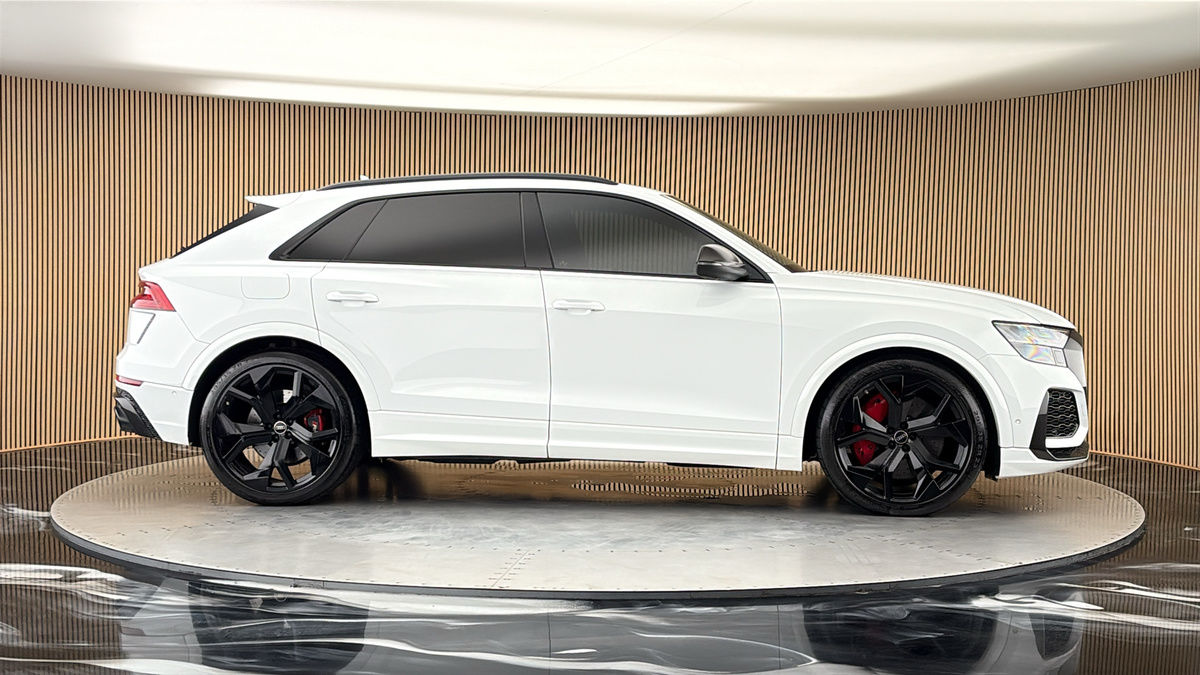 More views of Audi RSQ8