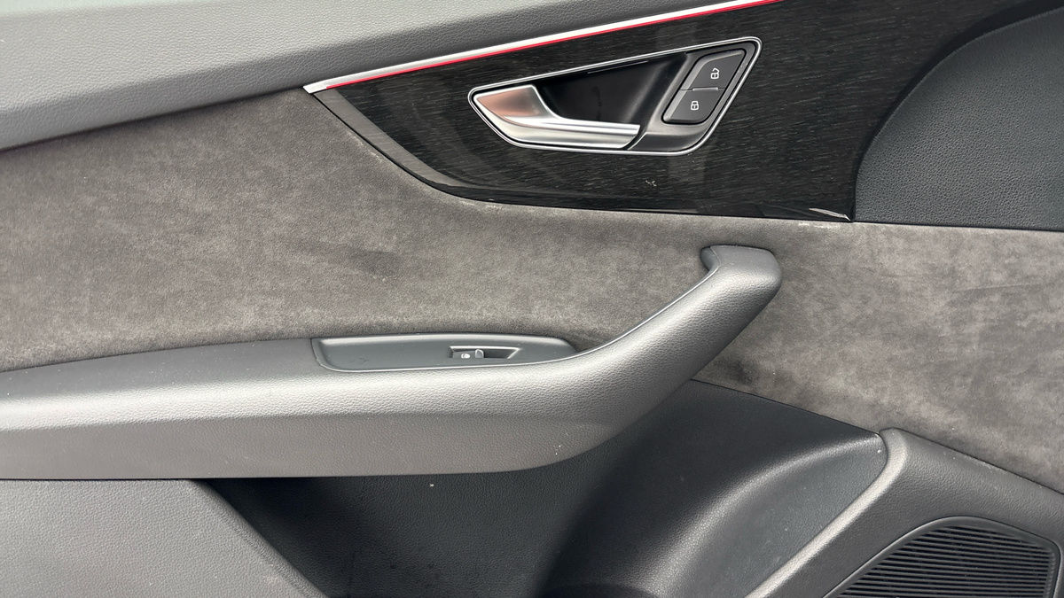 Audi Q8 Image 19