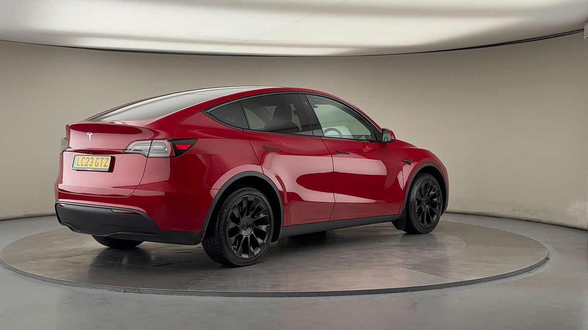 Tesla Model Y Image 21
