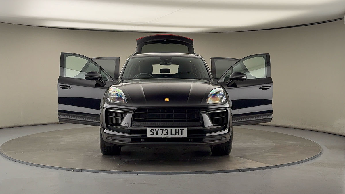 More views of Porsche Macan