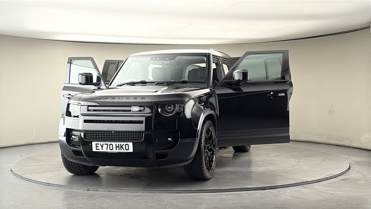 More views of Land Rover Defender 110