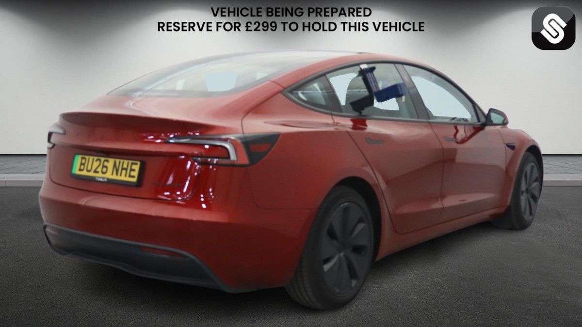 Tesla Model 3 Image 4