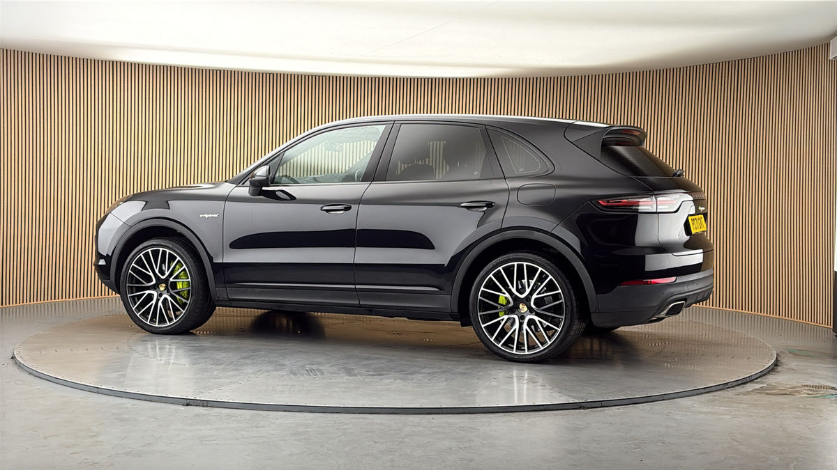 More views of Porsche Cayenne