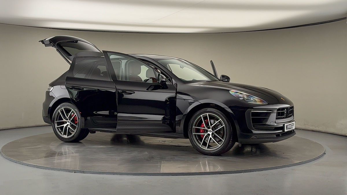 More views of Porsche Macan